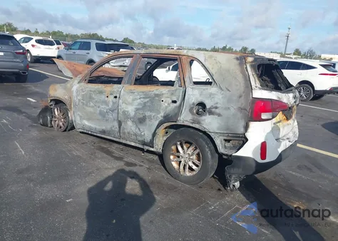 2015 Kia Sorento Lx z USA, uszkodzony, nr VIN 5XYKT3A62FG582089